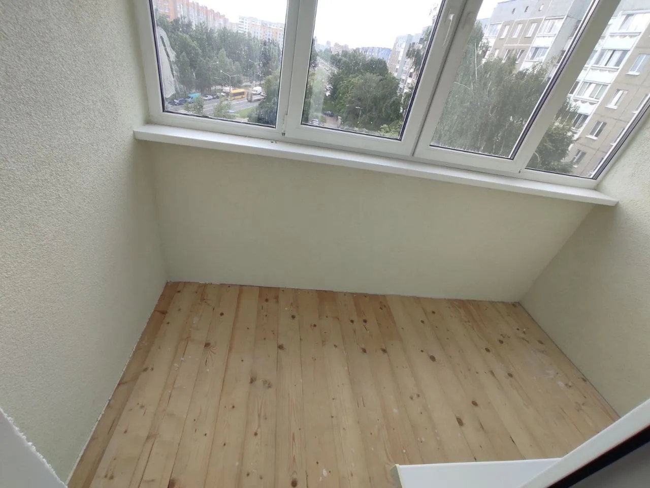 Ремонт балкона в Минске: утепление и декор «Корник» — фото 3