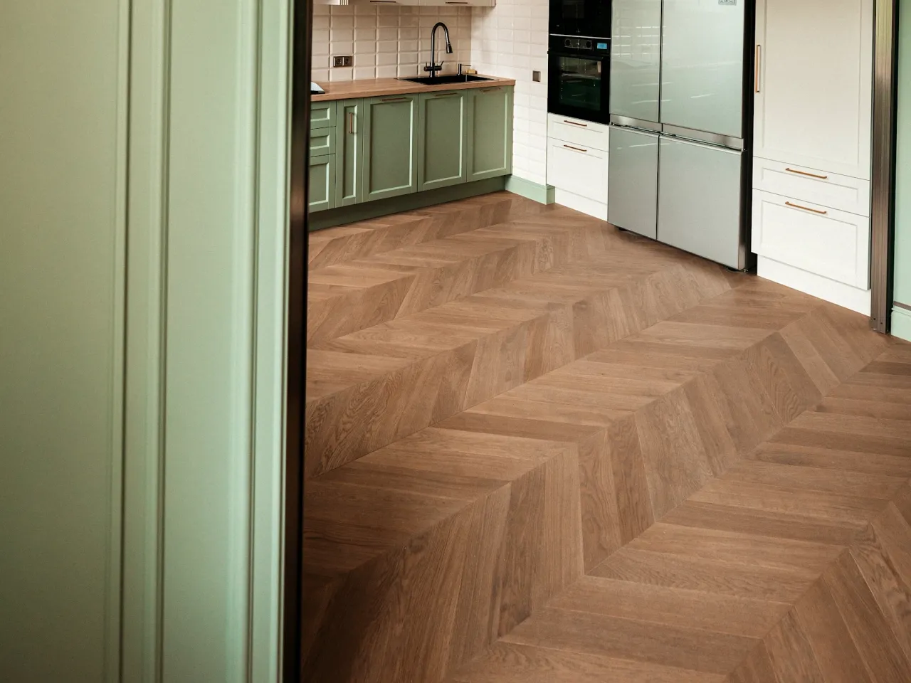 Укладка напольных покрытий: паркет, ламинат, плитка